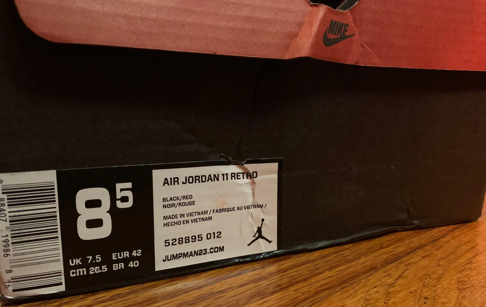 Jordan Air  11 Retro - Image 4