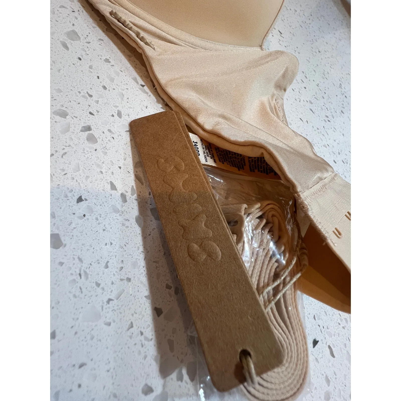 nwt skims sand color bra strapless bra 34DDD - Image 6