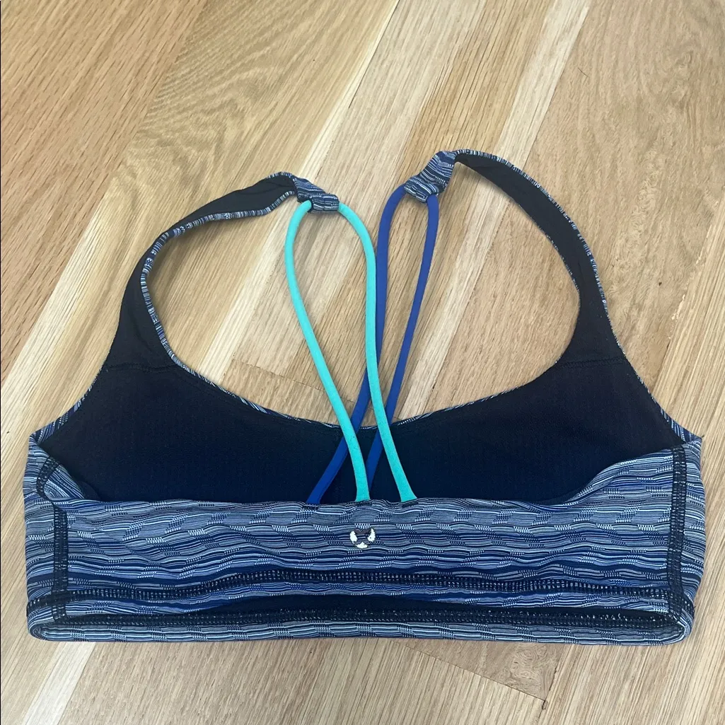 lululemon athletica Blue and Gray Patterned Sports Bra - Image 2