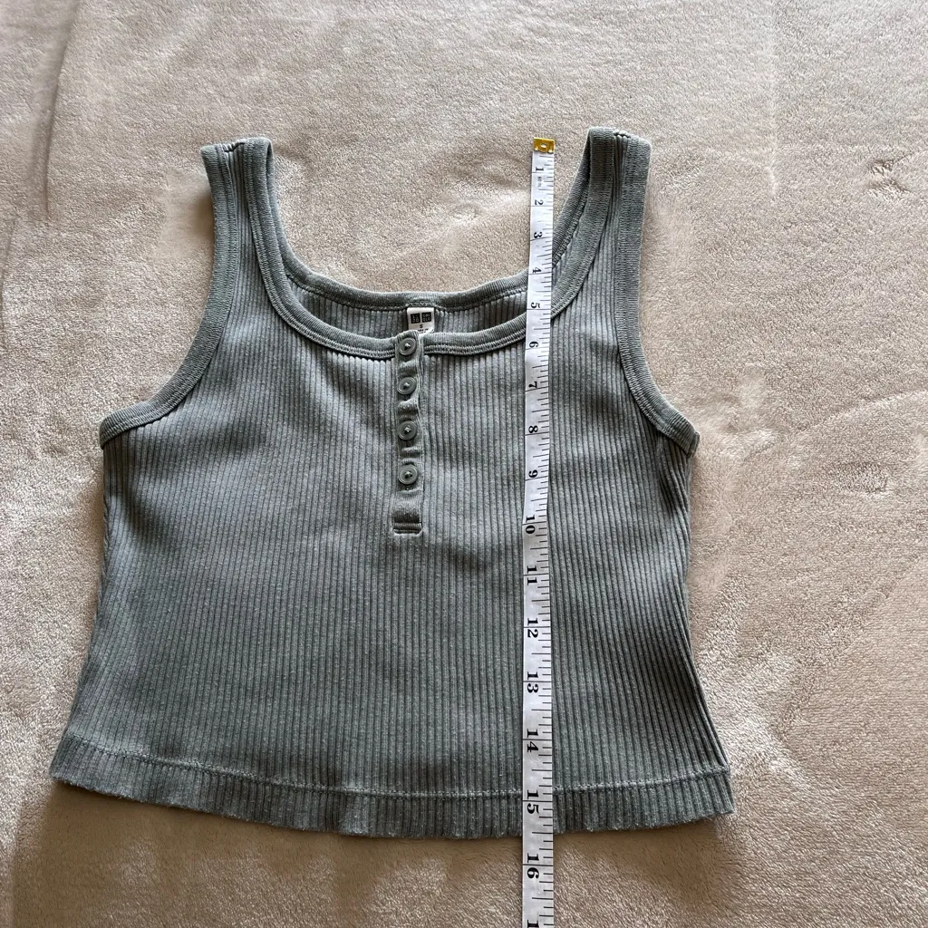 UNIQLO Sage Gray Ribbed Tank Top Buttons Women’s Sz S EUC - Image 6