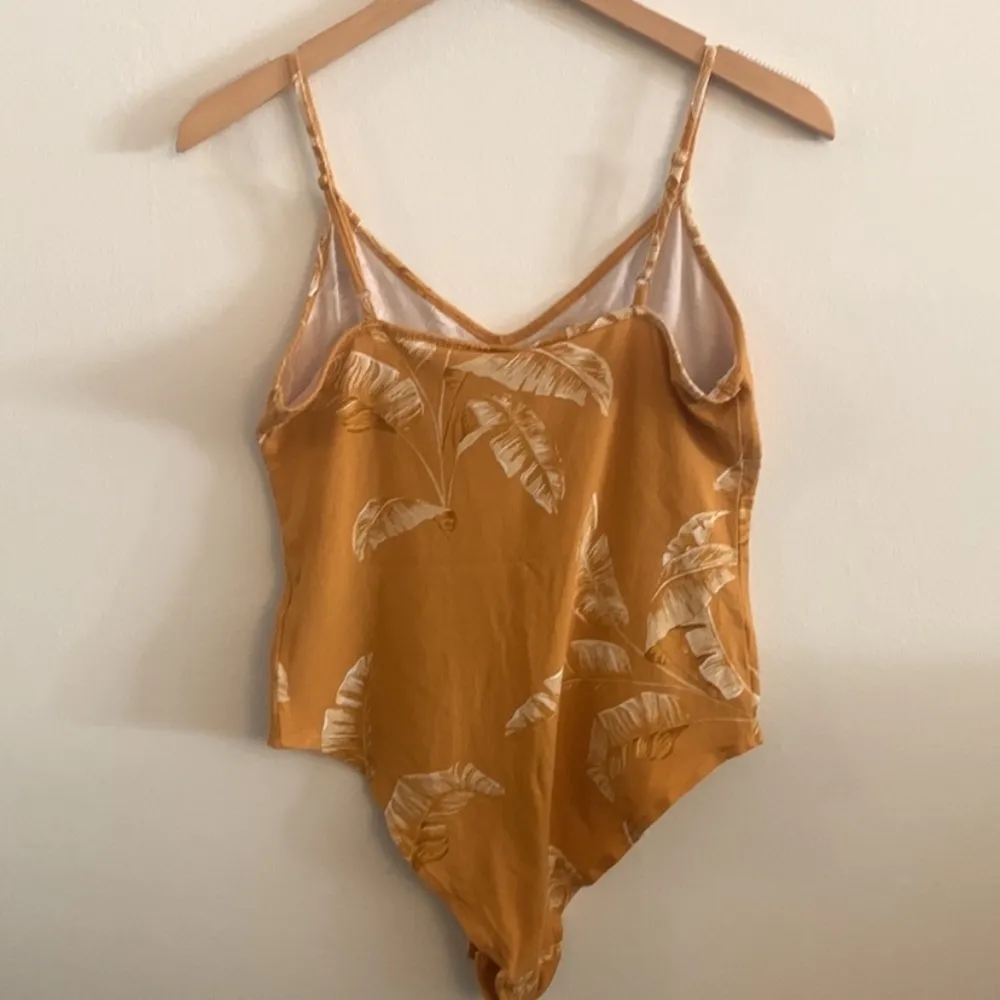 H&M Leaf Print Tank Bodysuit Size Medium - Image 2