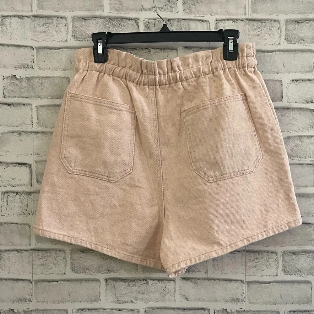 NWT! Women’s Peach Love California light pink high waist pull on jean shorts Med - Image 2