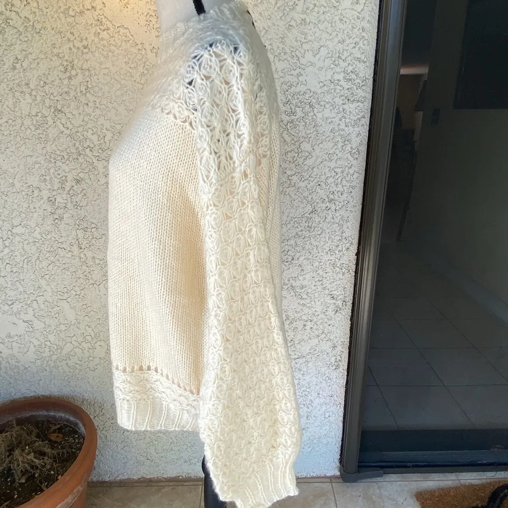 Very J  Cream Sweater New With Tags SMALL - Image 6