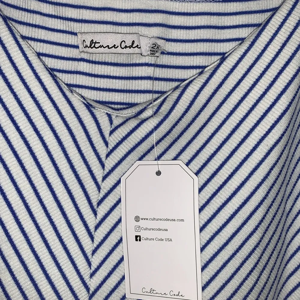 Culture Code NWT women size 2X plus size romper shorts with adjustable straps Blue - Image 3