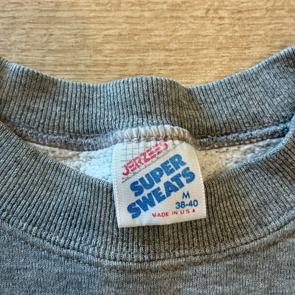 Vintage Made in USA Wolf Printed Crew Neck Gray Heather Sweatshirt Size M - Image 3