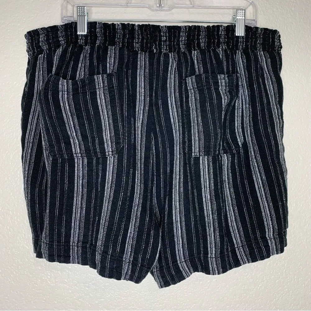 Briggs Linen Blend Drawstring Striped Pull On Women’s Short - Image 7