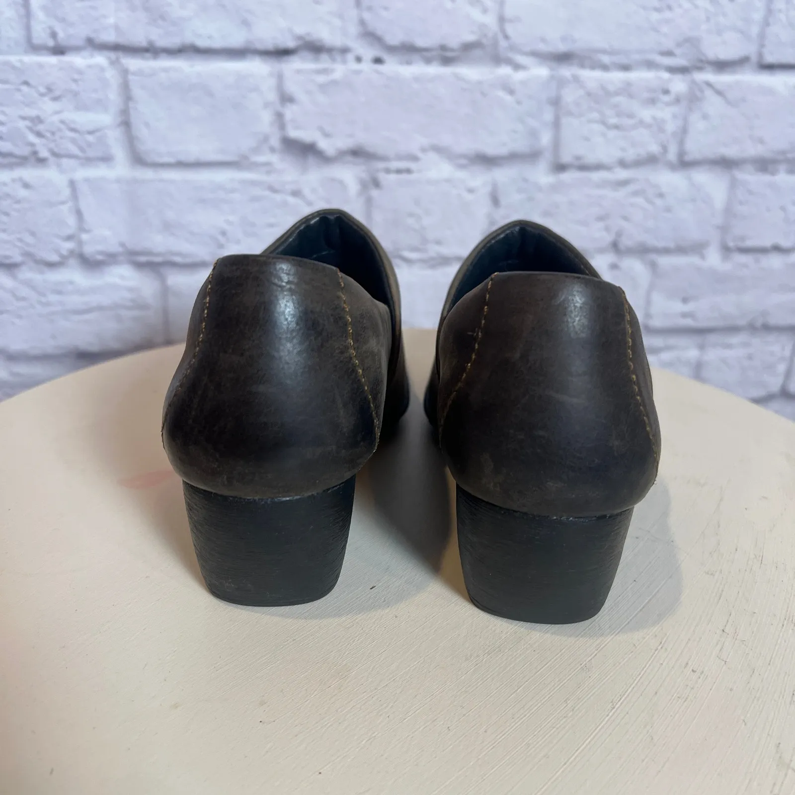 Born Brown Leather Slip On Mule Clog Shoes Women's 7 - Image 4