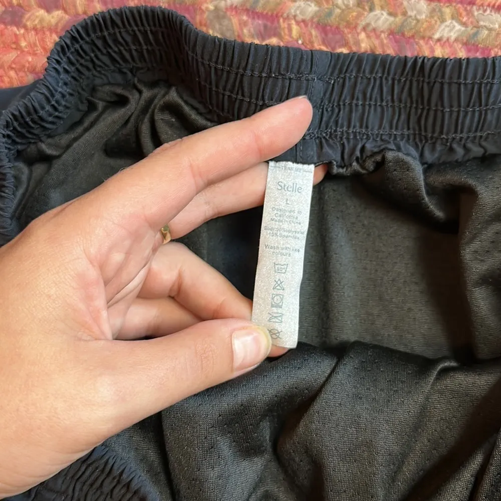 STELLE BLACK BASIC RUNNING ATHLETIC SHORTS Size L - Image 3