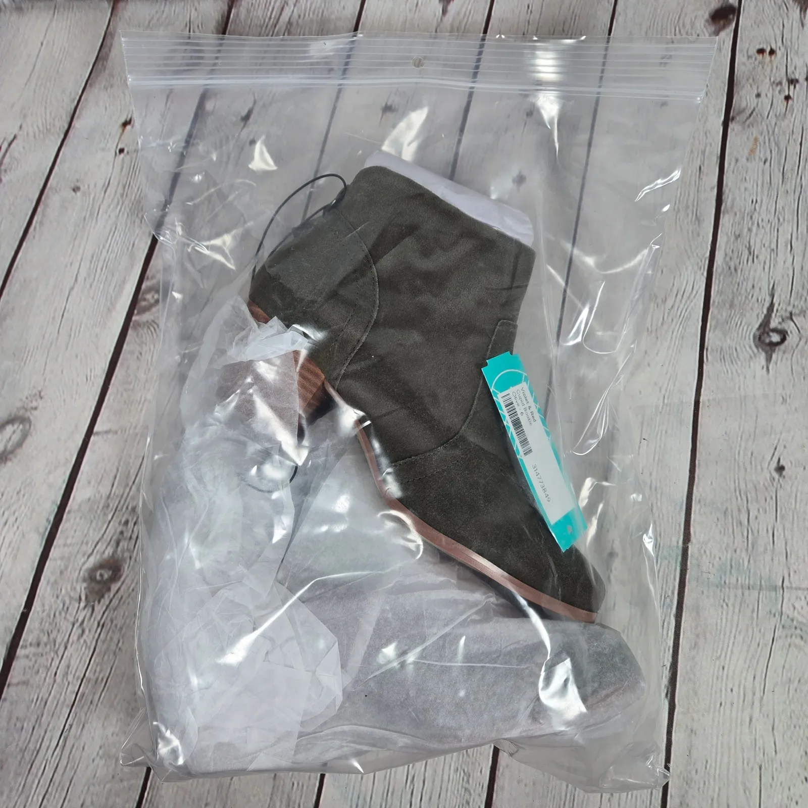 Violet‎ & Red Olive Cupid Bootie Stacked Block Heel 6 NWT Green - Image 12