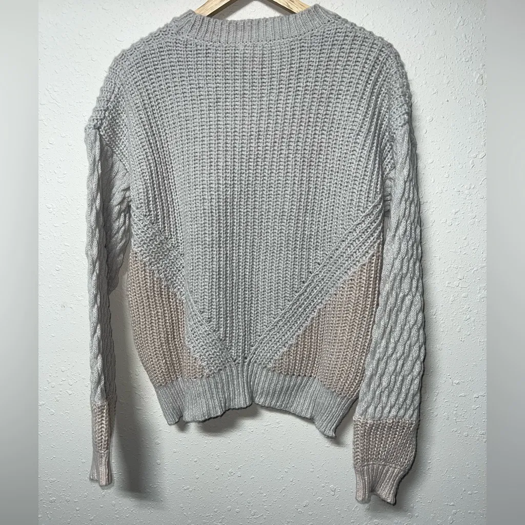 Hem & Thread 100% Polyester Kit Women’s‎ Sweater Gray & Pink - Image 2