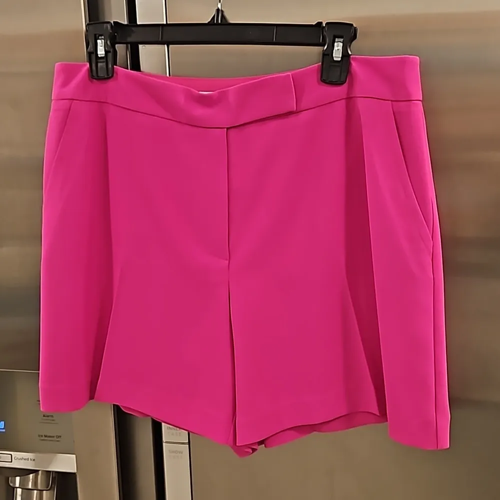 💕TRINA TURK💕 Hermosa Short ~ Trina Pink 10 NWT - Image 9