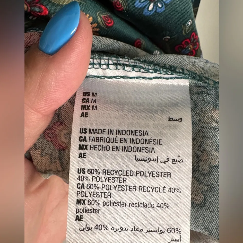 ON 34TH Floral - Image 6