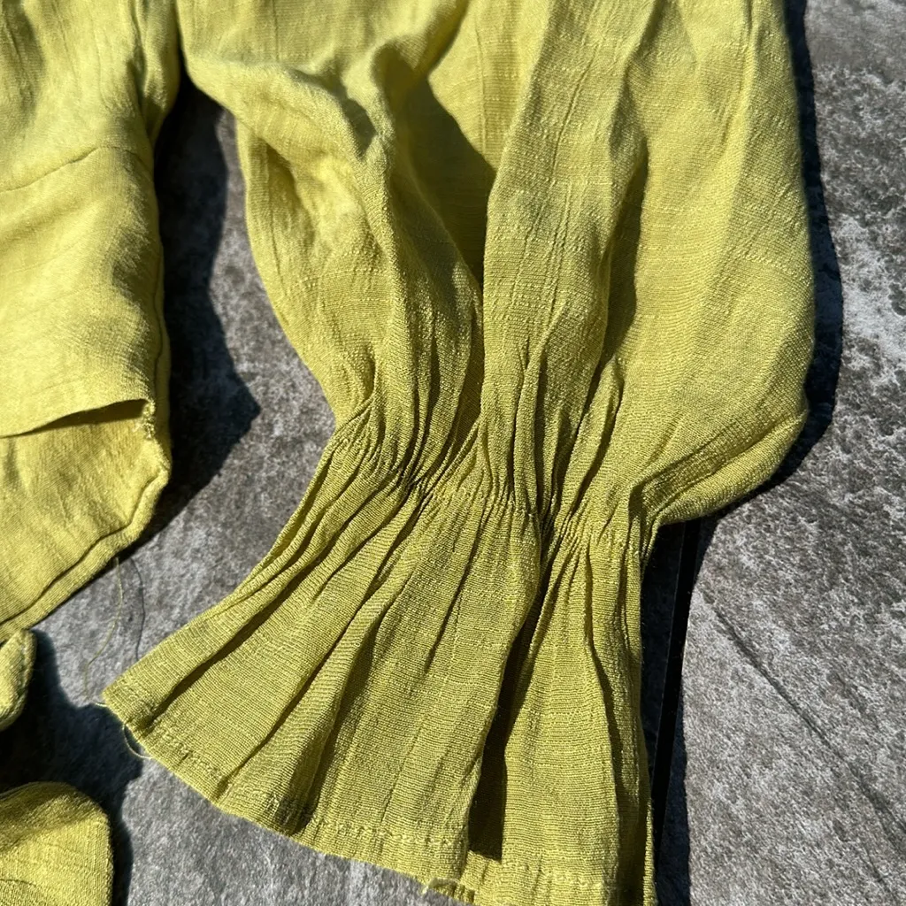 SheIn lime green lightweight long sleeves - Image 3