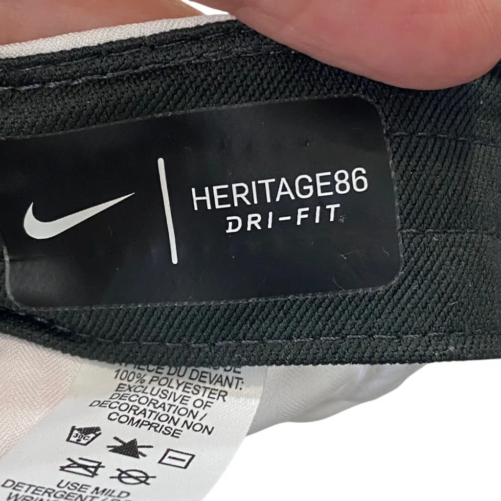 Nike  Heritage 86 White Baseball Cap - Image 5