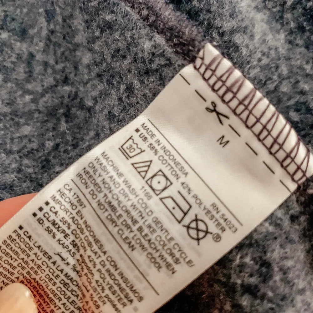 Old navy fleece jacket - Image 3