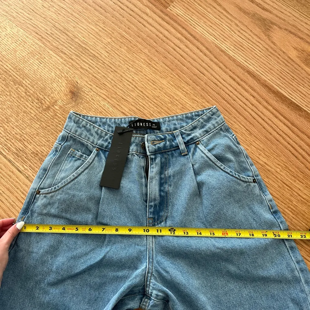 Lioness on my way jeans - Image 8