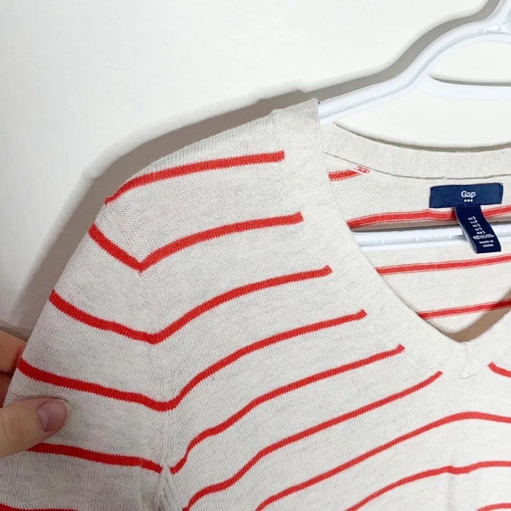 Gap Factory striped V neck sweater size S Red - Image 5