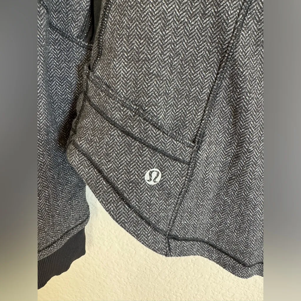 Lululemon Base Runner 1/2 Zip Heathered Herringbone Heathered Black size 6 - Image 11