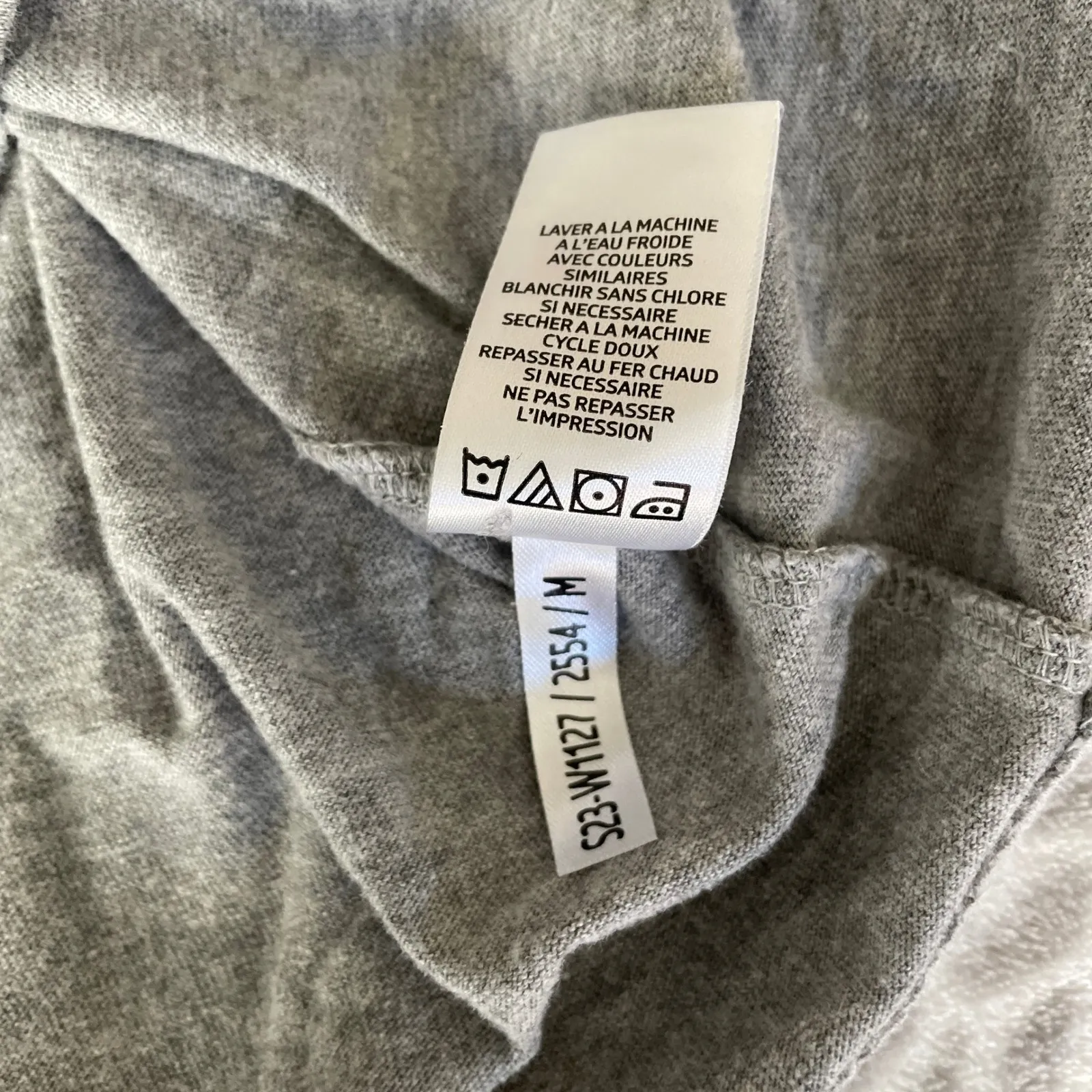 Life is Good V-Neck Tee Medium Daisy Flower Graphic Print Granola‎ Hiking Cotton - Image 9