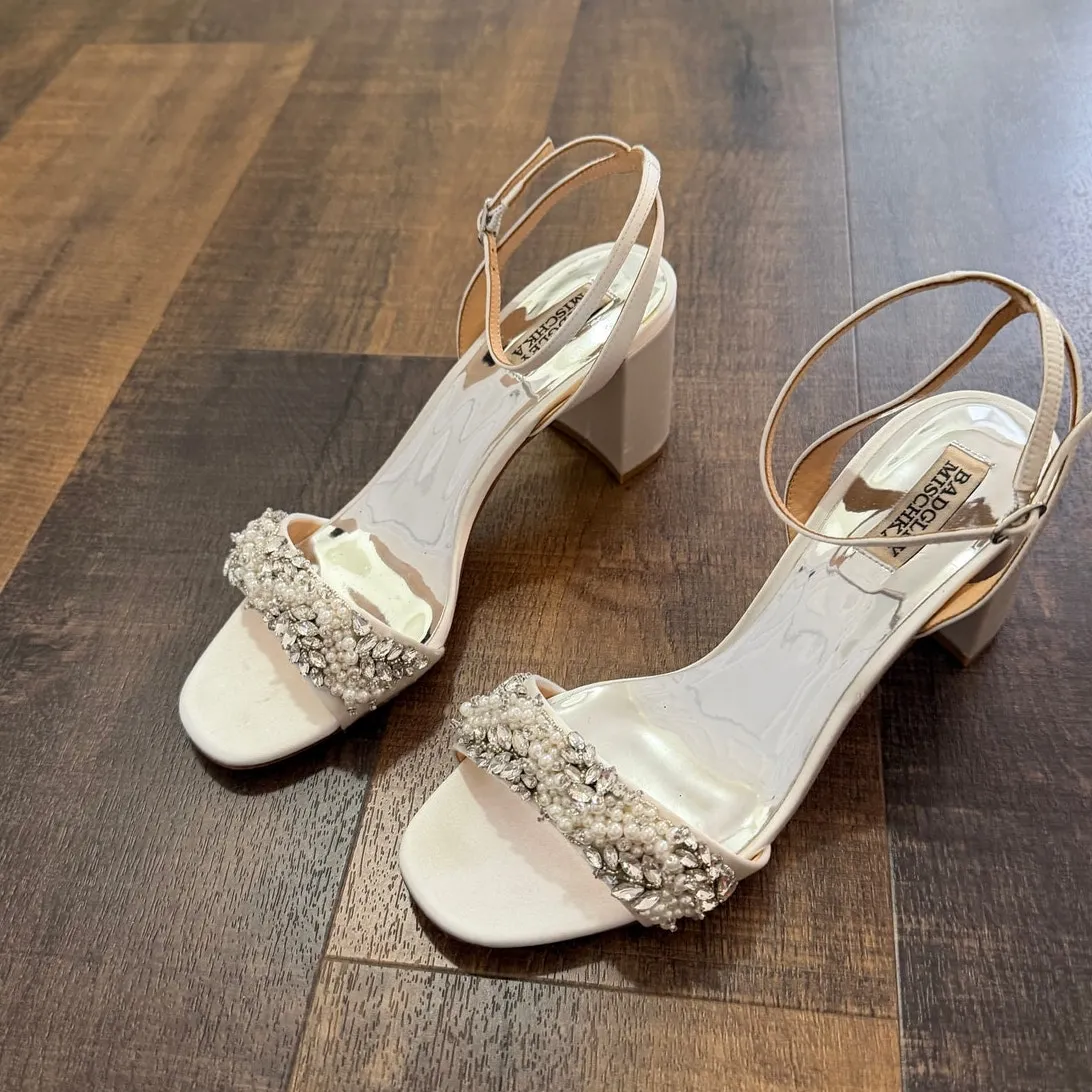 Badgley Mischka Clara Ivory Pearl Embellished Ankle Strap Block Heels Size 10 - Image 9