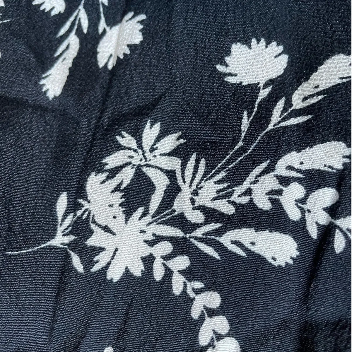 Olivaceous Smocked Button Detail Wide Leg Blue Print Jumpsuit Small - Image 9