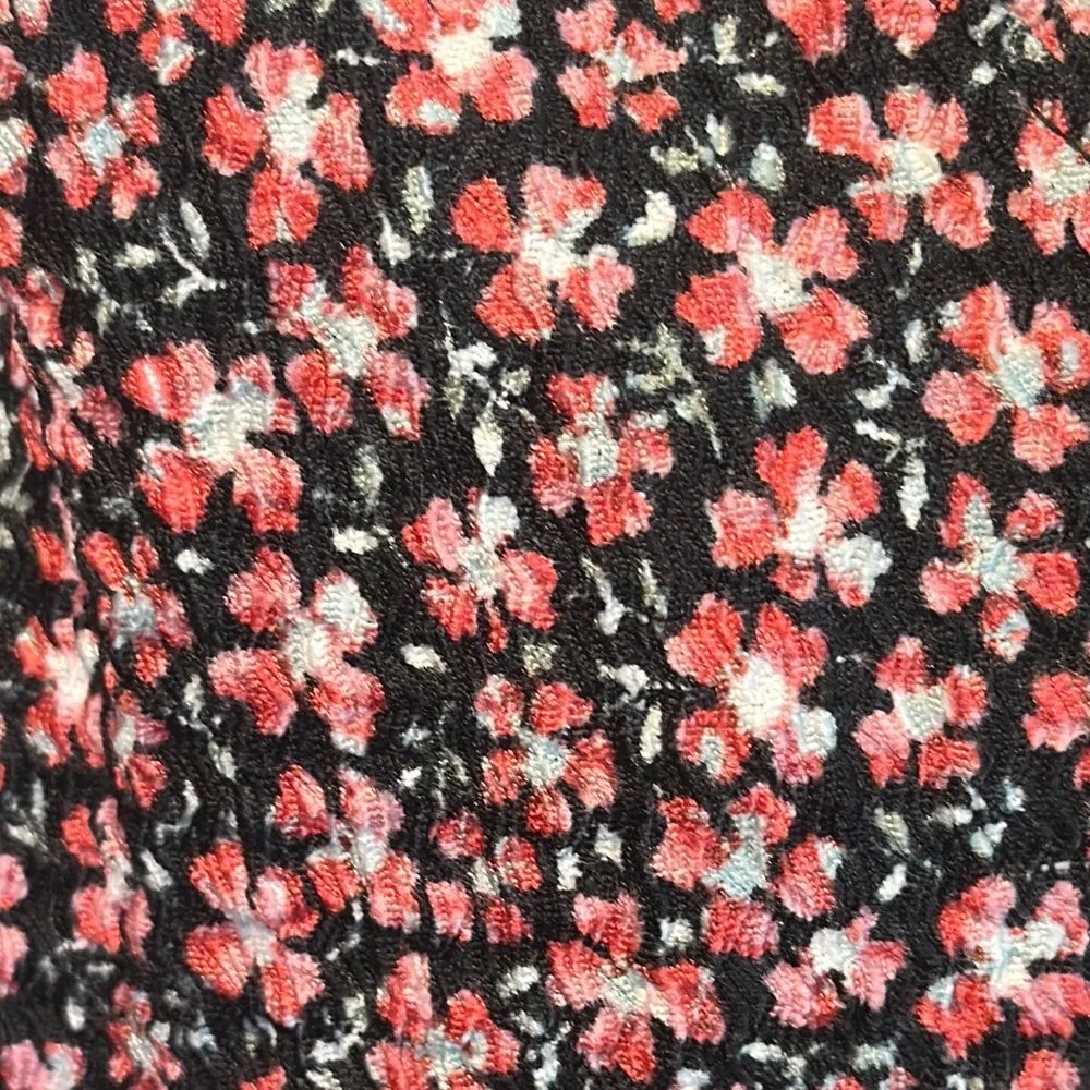 Loft Pink black and red floral patterned Blouse flutter puff long sleeve Size XL - Image 3