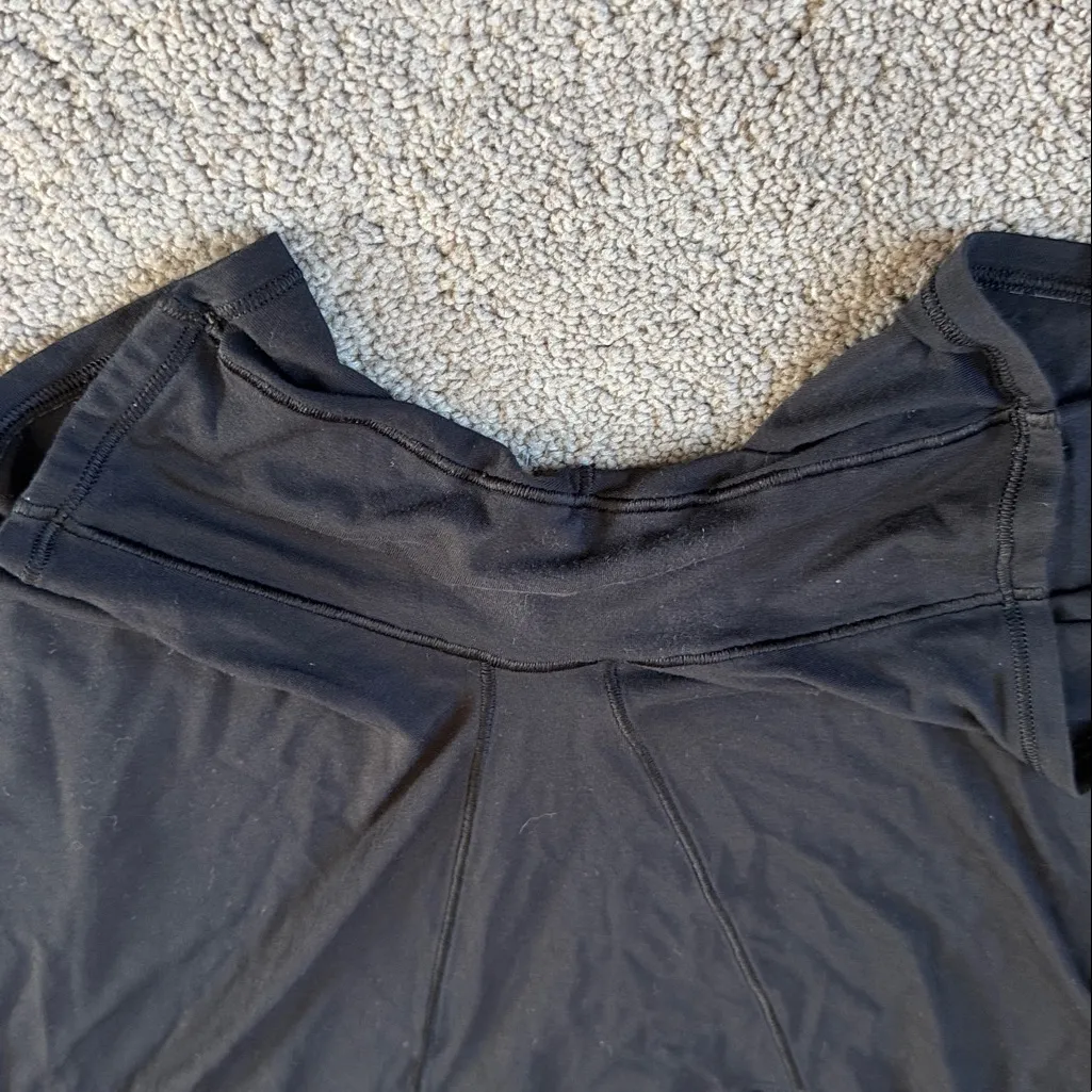 Lululemon Black Shorts SIZE L - Image 3