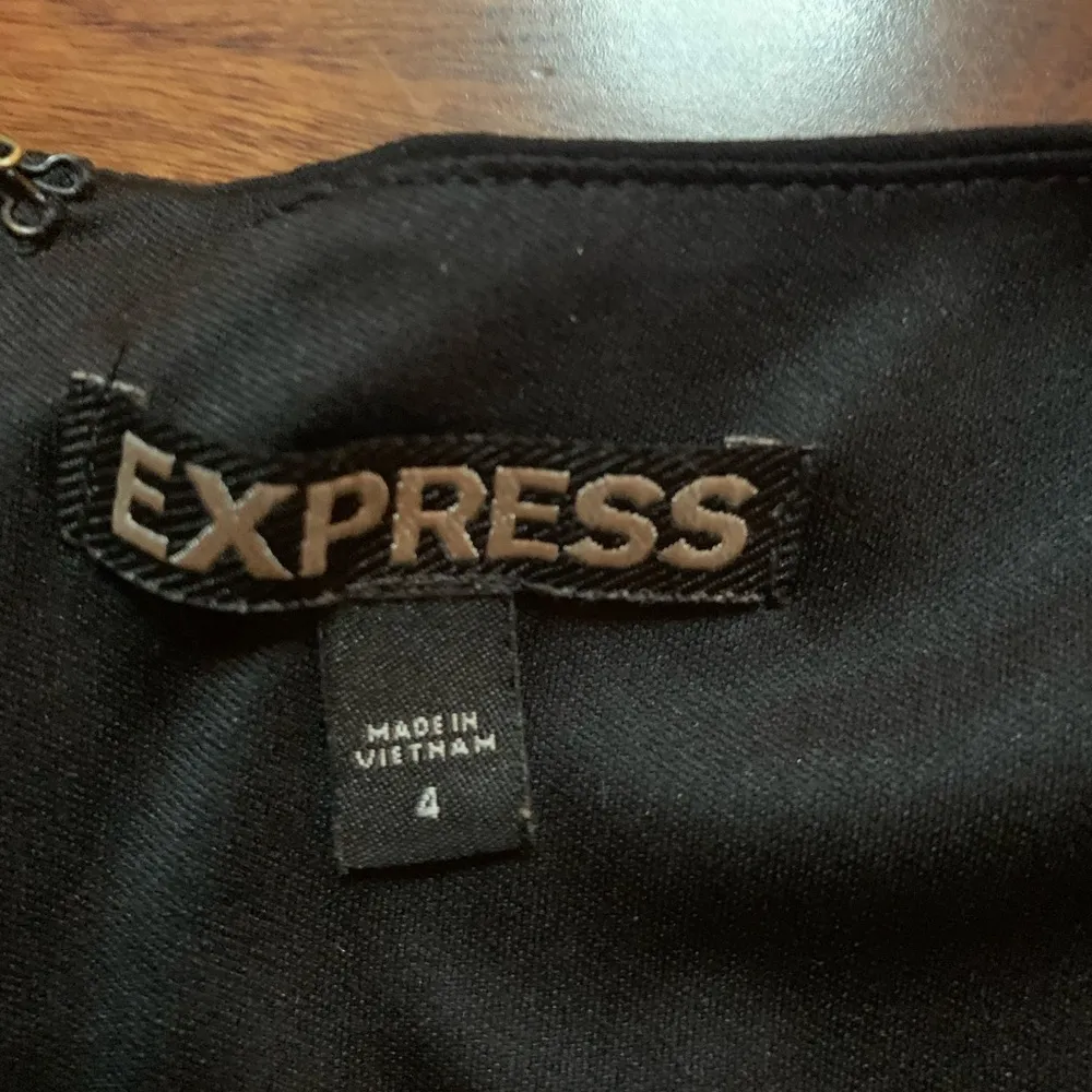 Express Keyhole Short Jumper/Romper - Image 3