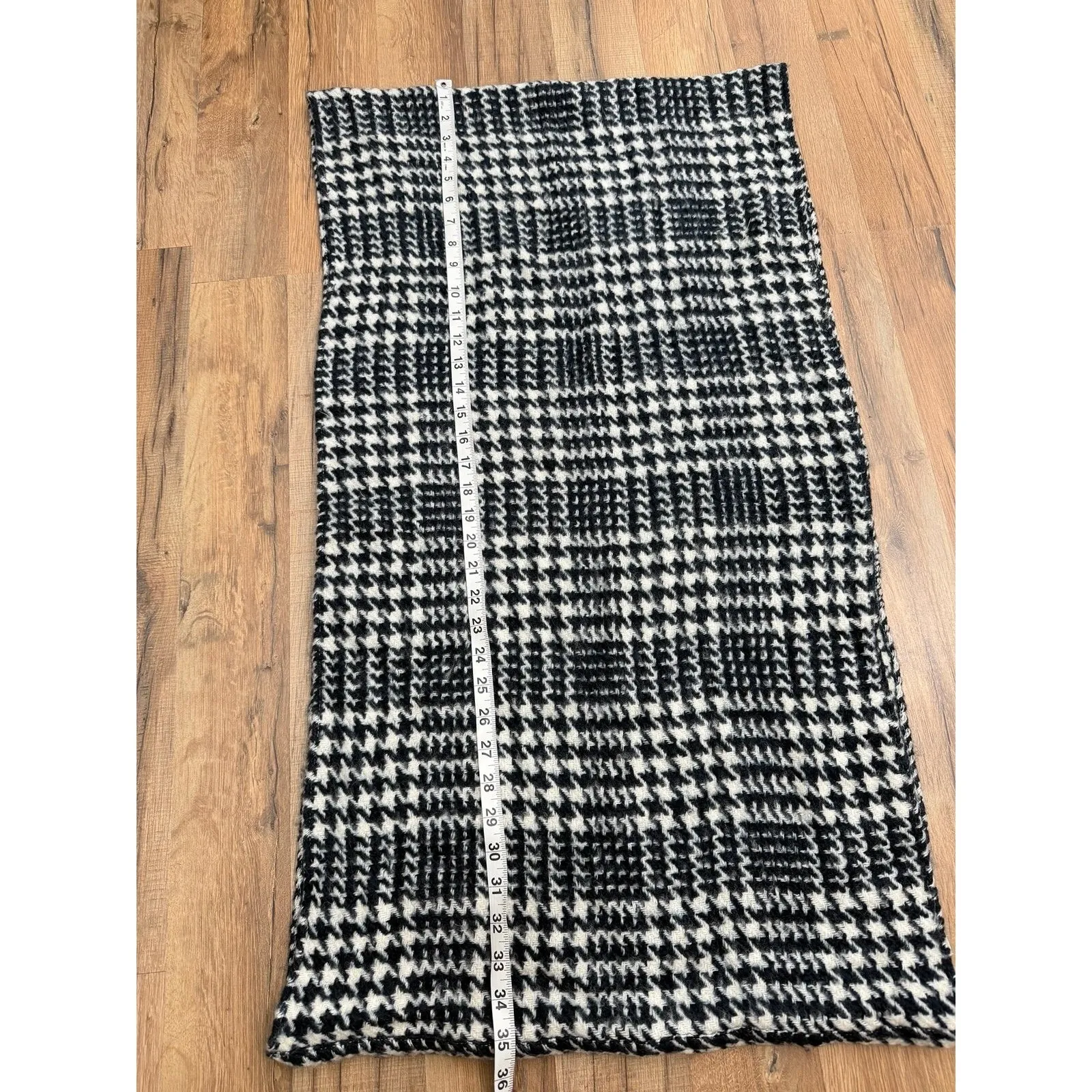 LOFT Black White Houndstooth Infinity Scarf Soft Knit Loop Winter Accessory - Image 4
