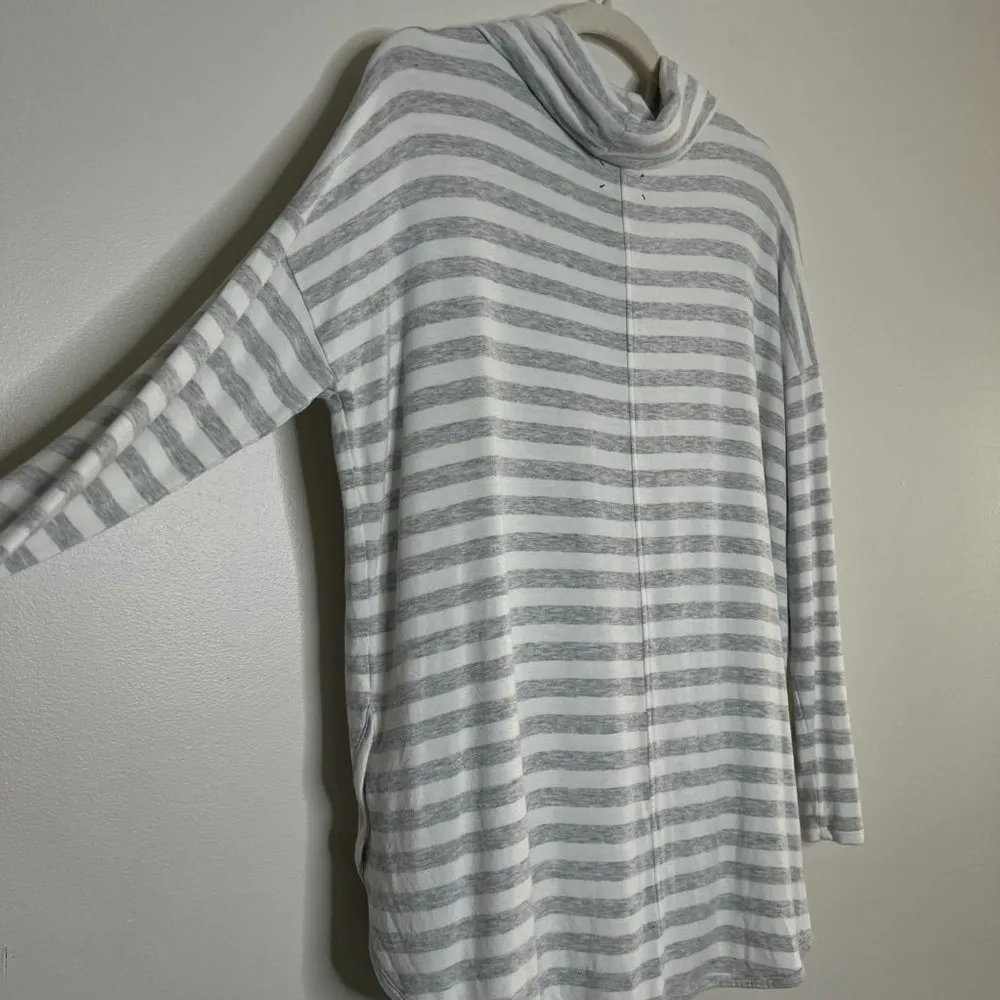 Lou & Grey Cowlneck Loose Flowy Striped Stretch Jersey Knit Curved Hem Top - Image 8