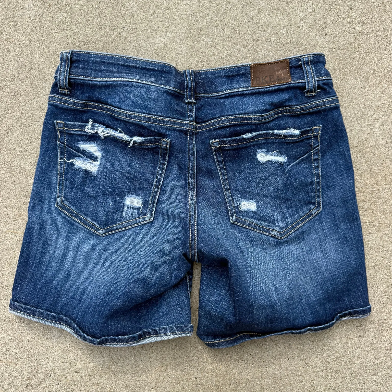 BKE Stella Distressed Stretch Blue Jean Shorts Size 27 ABK1930 - Image 2