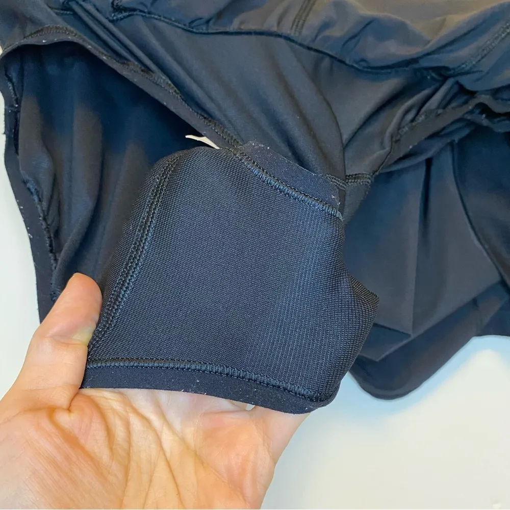 LULULEMON Hotty Hot Lined Actibeve Short II *Long 4" in
Black Sz 6 Tall - Image 13