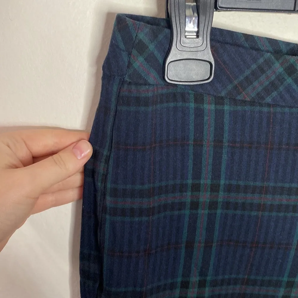 J Jill premium bi-stretch tartan plaid stretch slim pants size 10p - Image 5