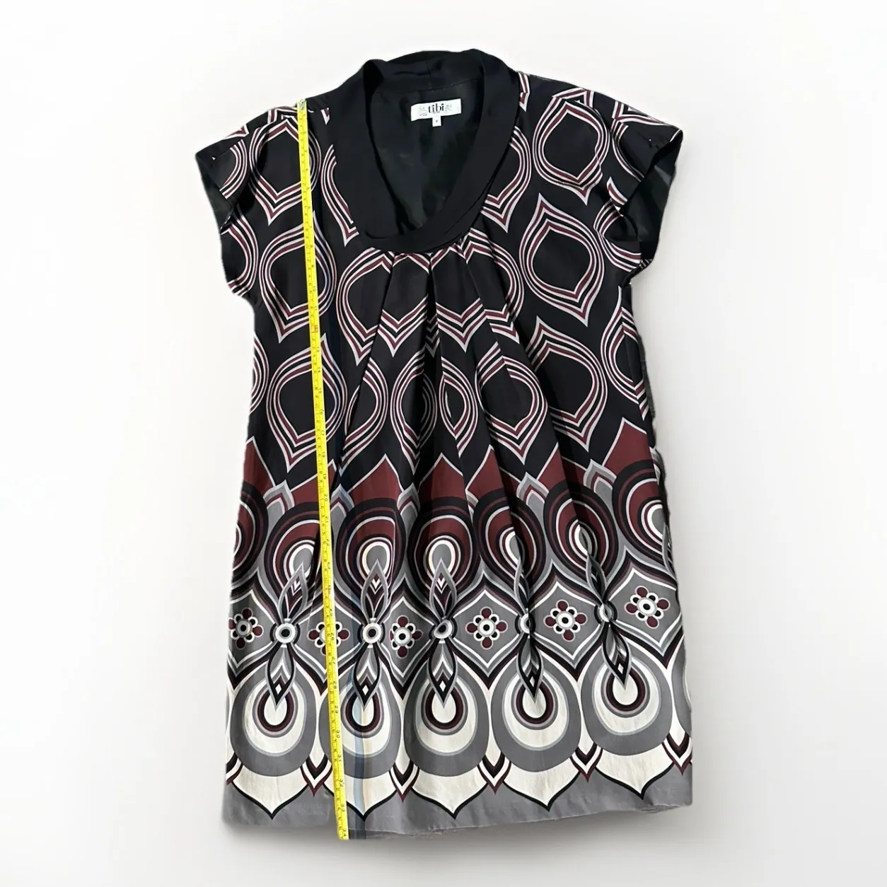 Tibi Silk Dress Geometric Pleated Short Sleeve Black Gary Red Dress  4 - Image 11