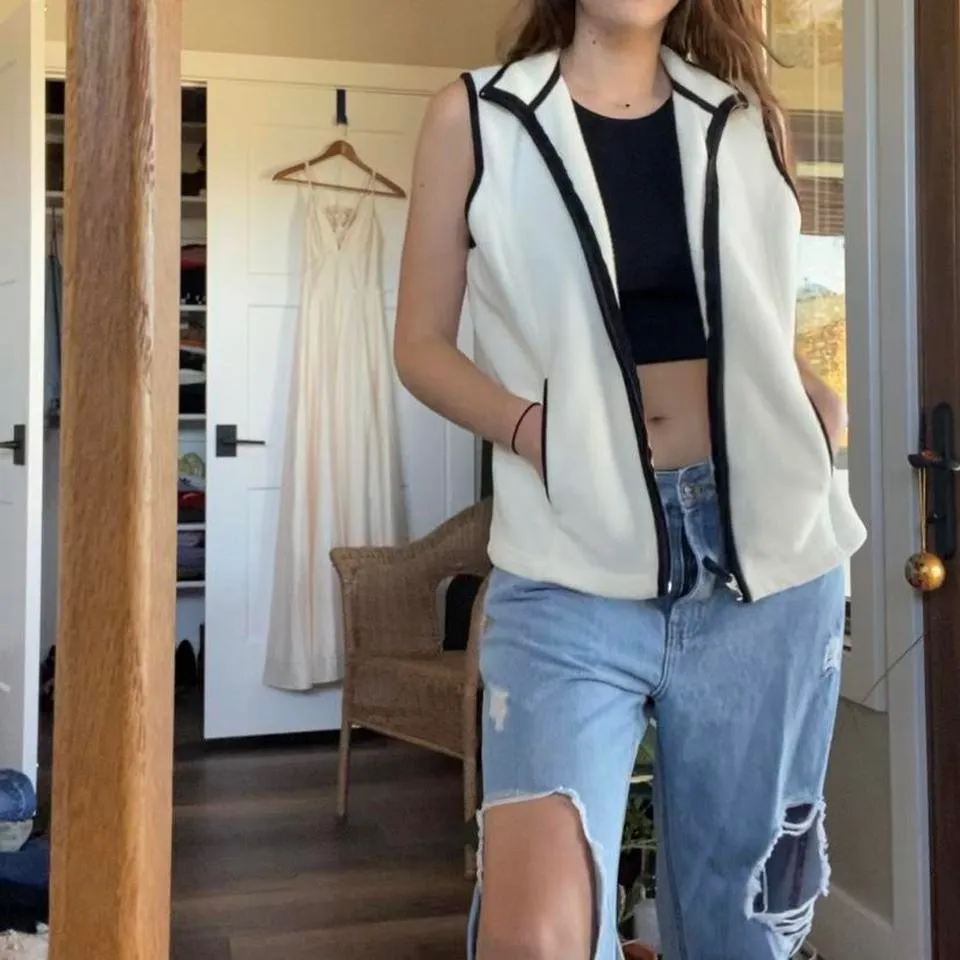 Vintage Karen Scott Sport white and black zip up fleece vest 🤍🖤 - Image 4