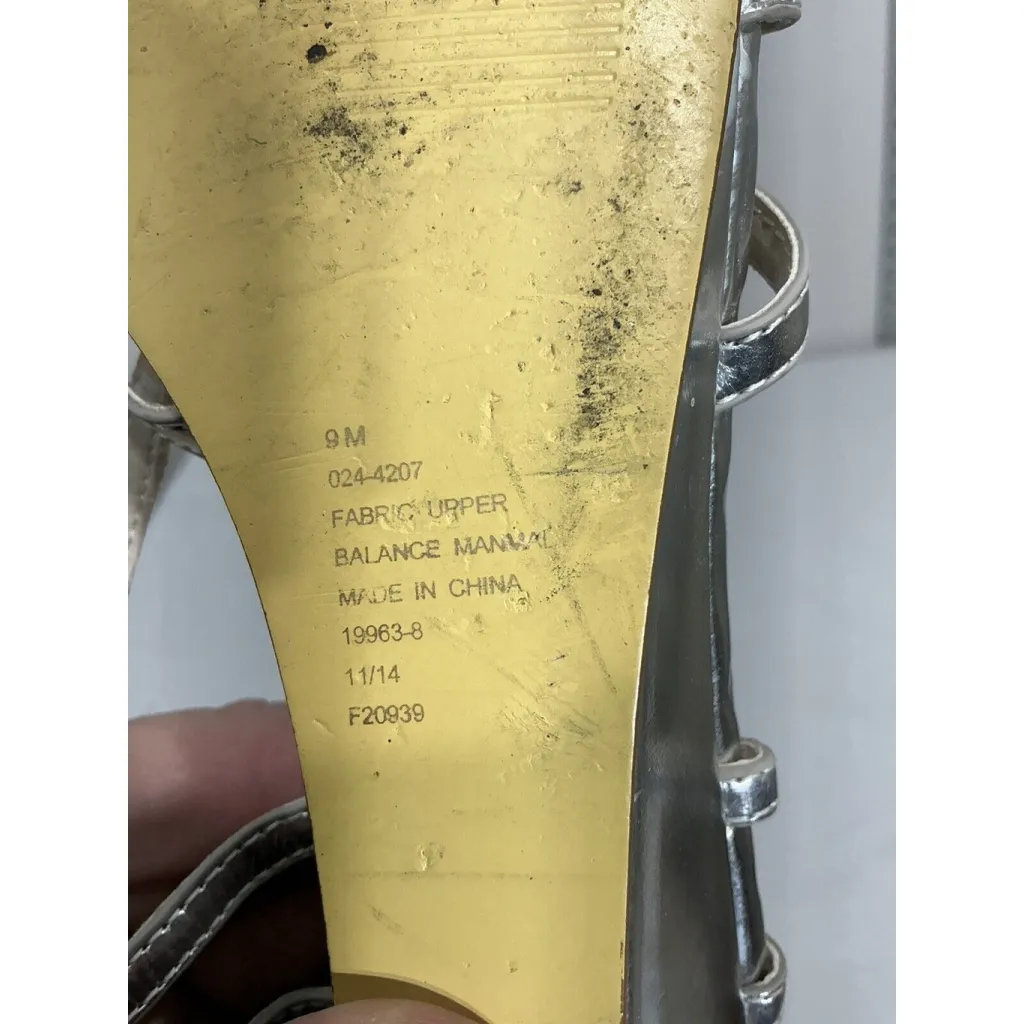 Womans L Miller F20939 Size 9 M Silver Strappy Open Toe Sling Back Wedge Sandals - Image 8