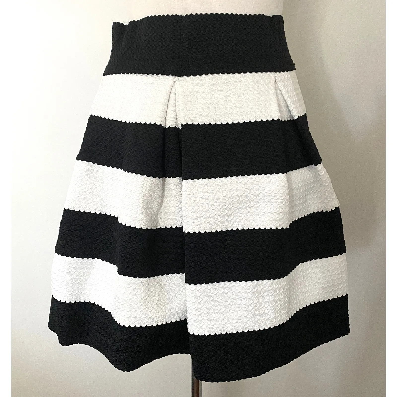 Xhilaration Pleated A-Line Mini Skirt | Stretch Waist Skater Style Black White L - Image 2