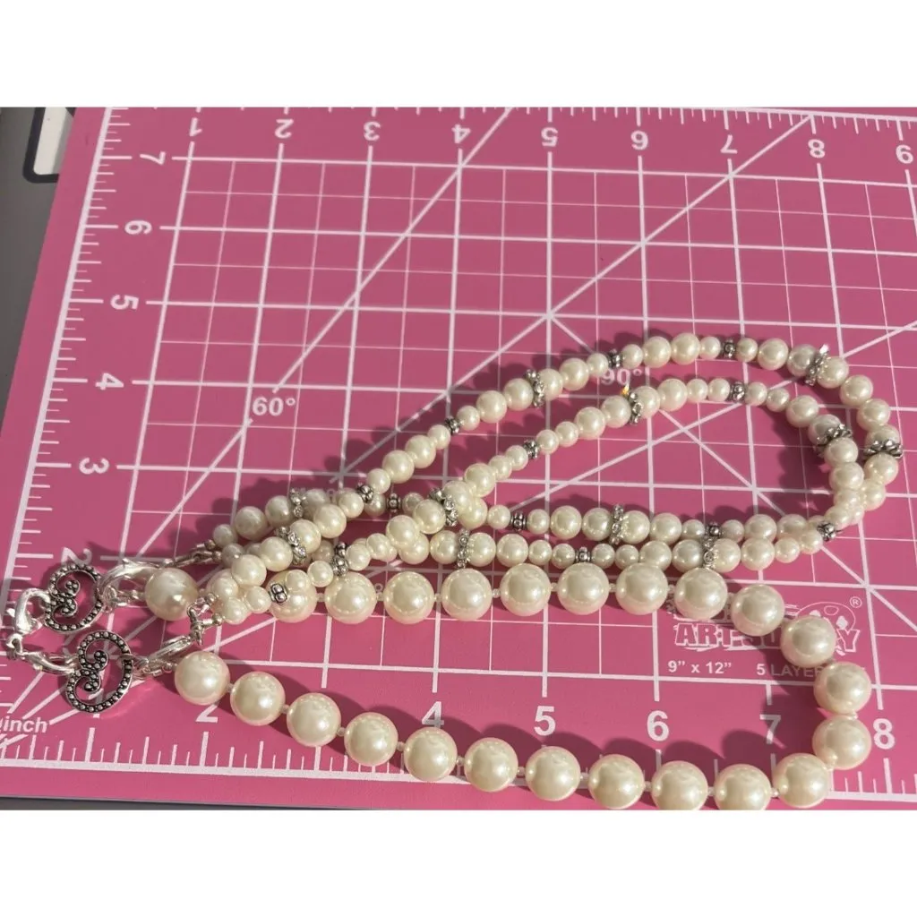 Vtg Multi Strand Faux Pearl Necklace Glows Under Black Light Changeable Estate Silver - Image 6