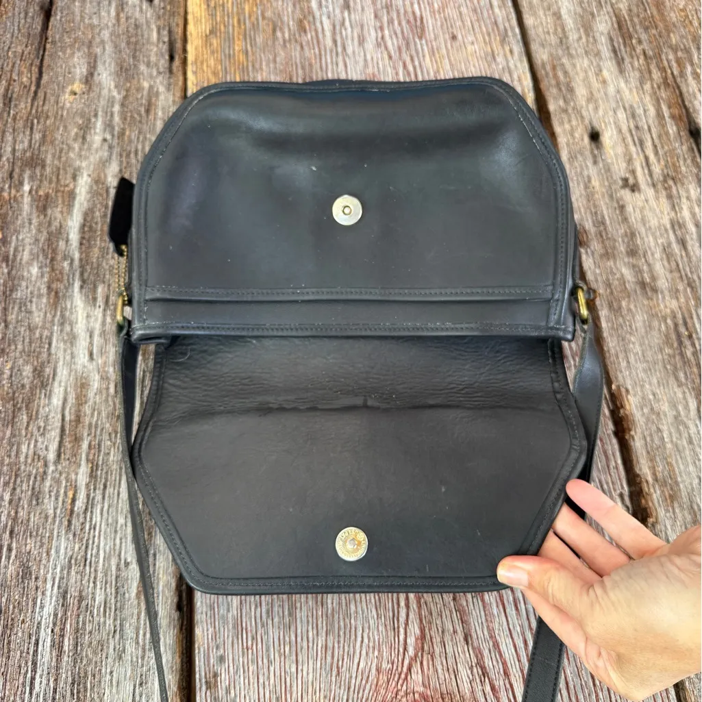 Vintage COACH #9947 "Vista" Black Leather Crossbody Bag Purse Saddle 90’s - Image 3