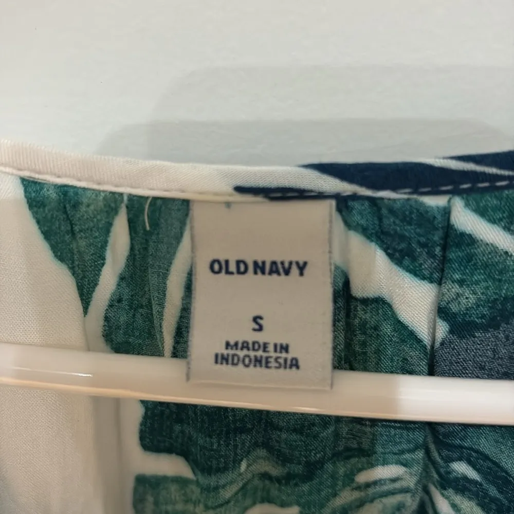 Old Navy  blouse - Image 3