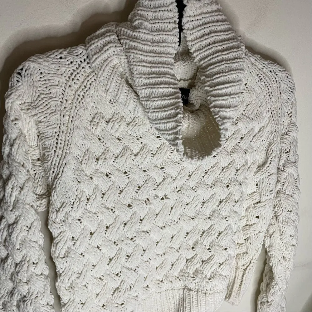 Kendall and Kylie Crowl Neck Chenille Sweater- Size Small - Image 2