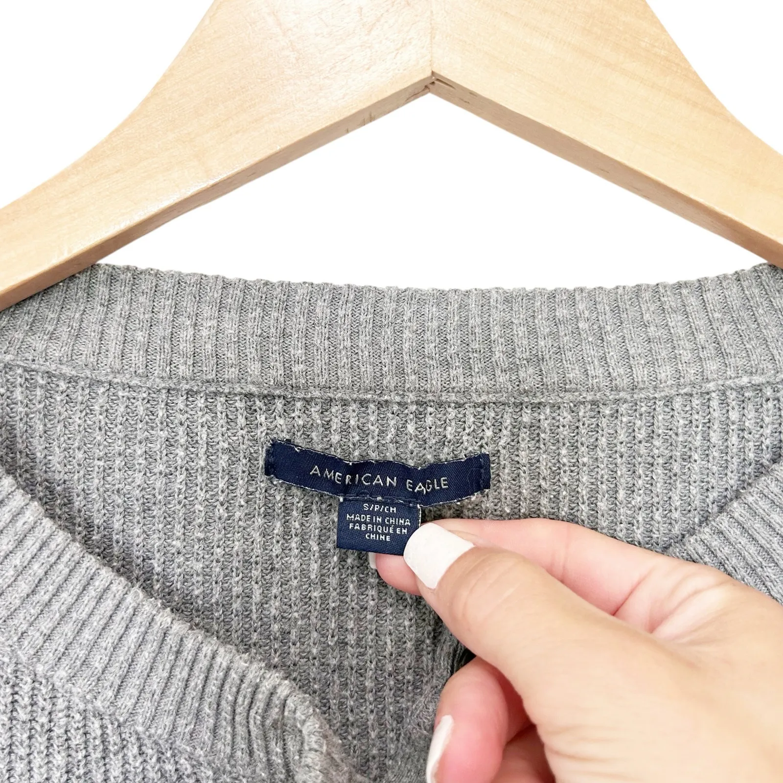 American Eagle Gray Ribbed Henley Sweater Sz S - Image 2