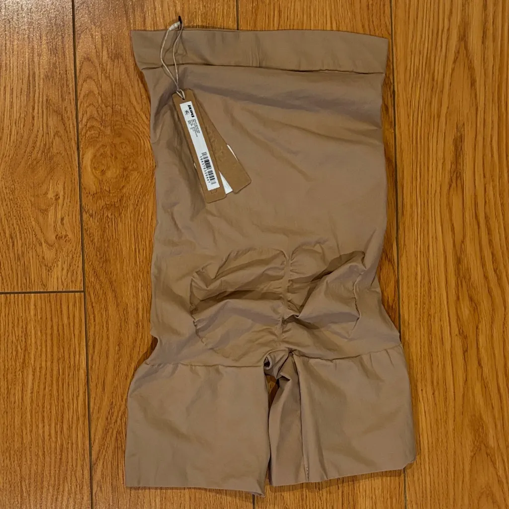 SKIMS Women's Tan Shapewear - Image 2