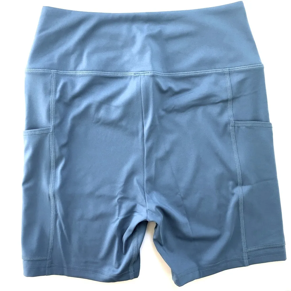 Gymshark S/M Pocket Shorts &  Strap Feature Sports Bra Set - Image 5