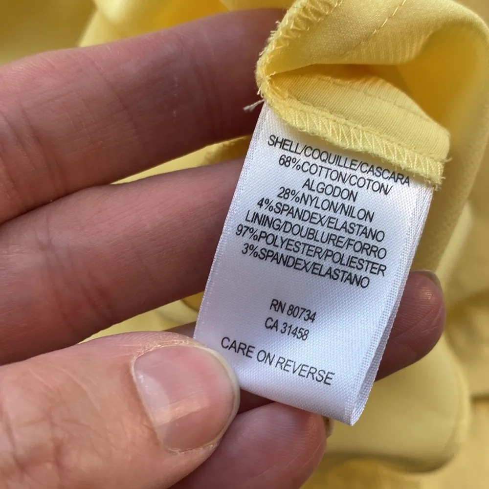 2000’s BCBG Max Azria yellow pleated sleeveless knee length dress, size 12 - Image 9