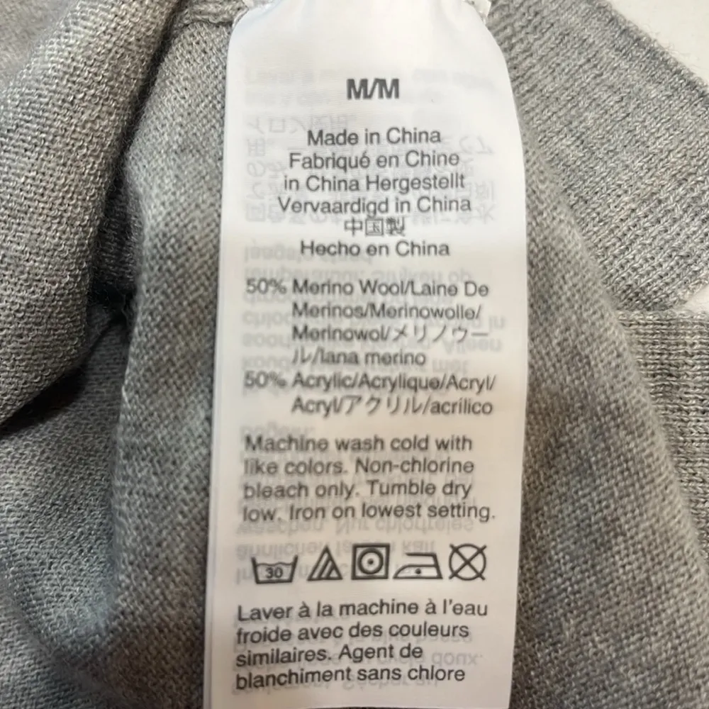 J. Crew gray V-neck long sleeve sweater. - Image 6