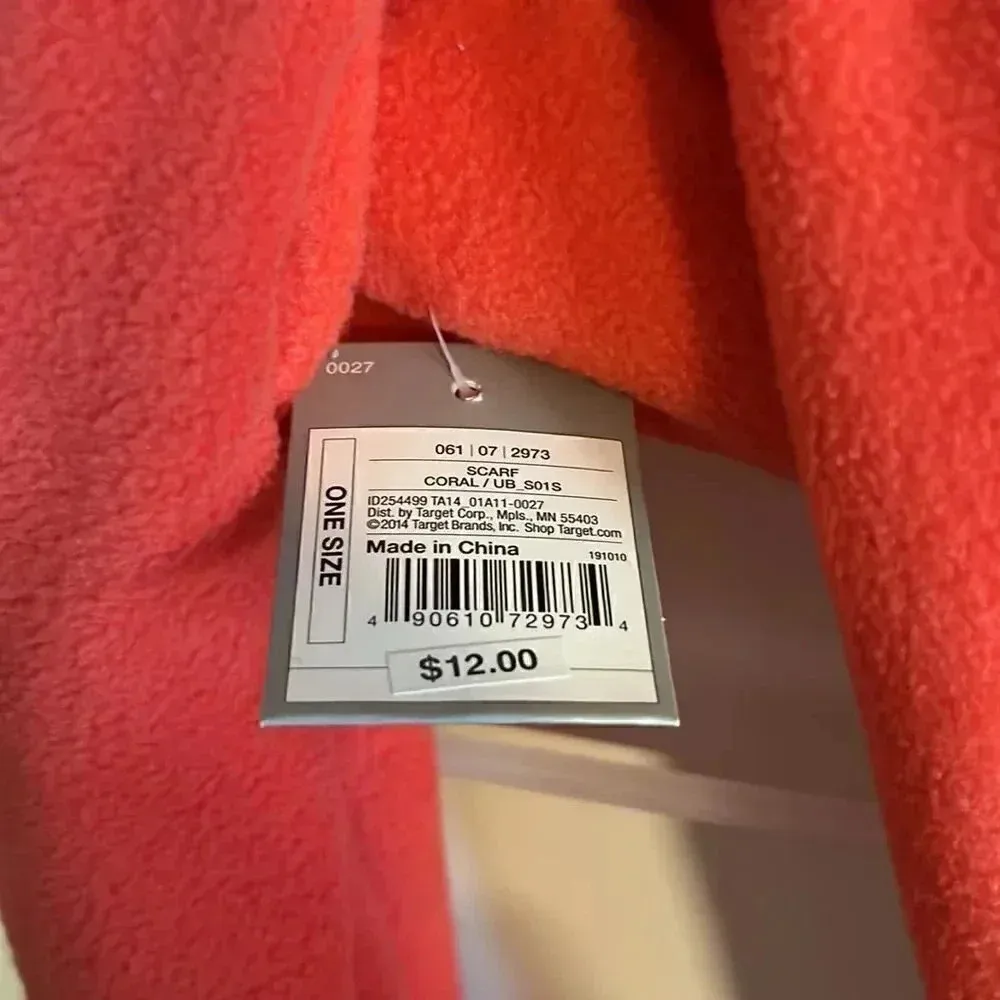 Fleece pink infinity scarf - Image 3