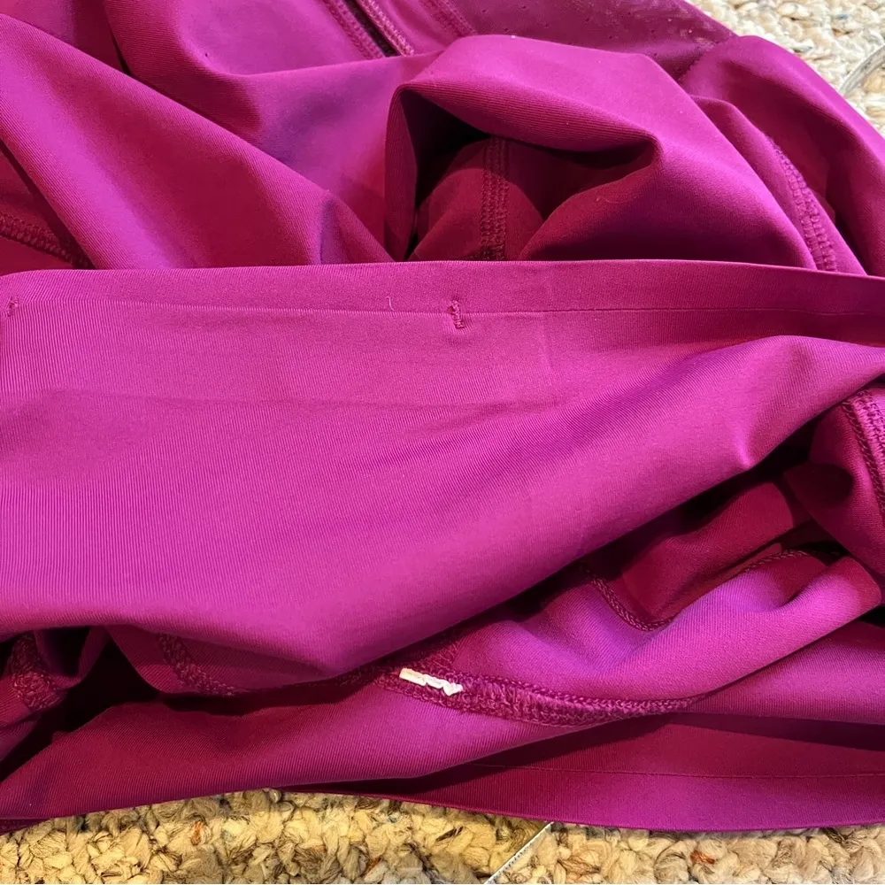 Women's LULULEMON Size 12 Plum Hot To Street Crop Legging workout yoga dance - Image 6