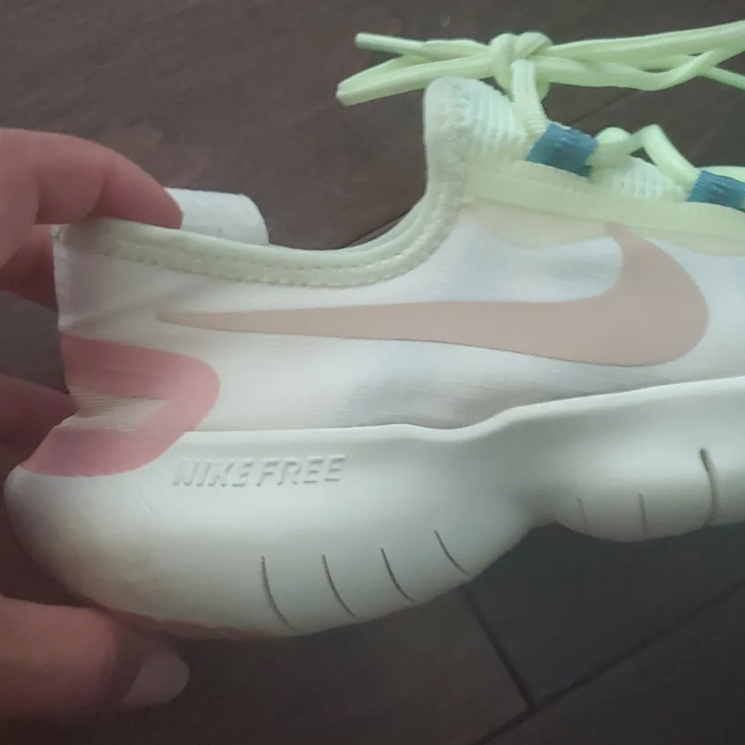Nike Free RN 5 pale ivory shimmer Sail running tennis shoes size 8.5 gre… - Image 5
