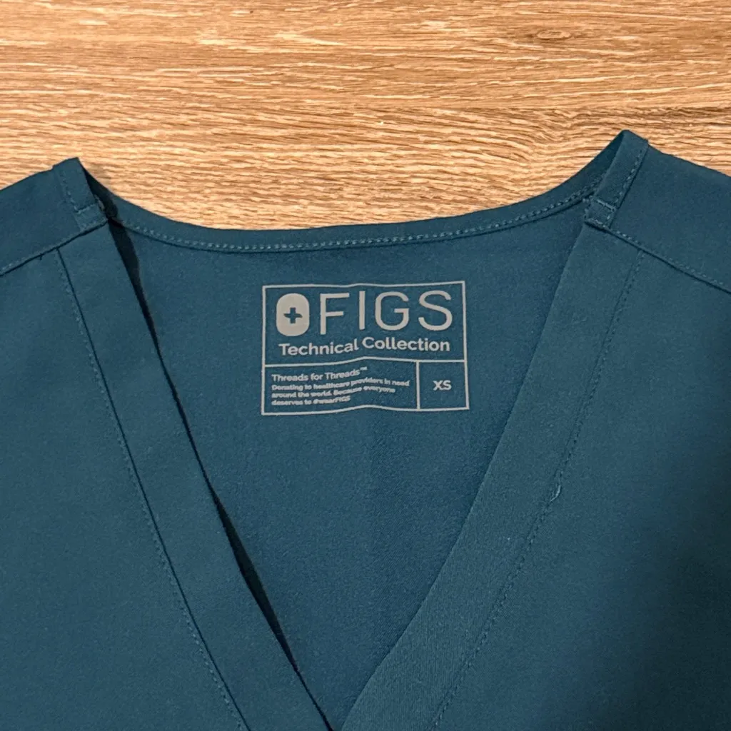 FIGS  Scrub Set - Image 4